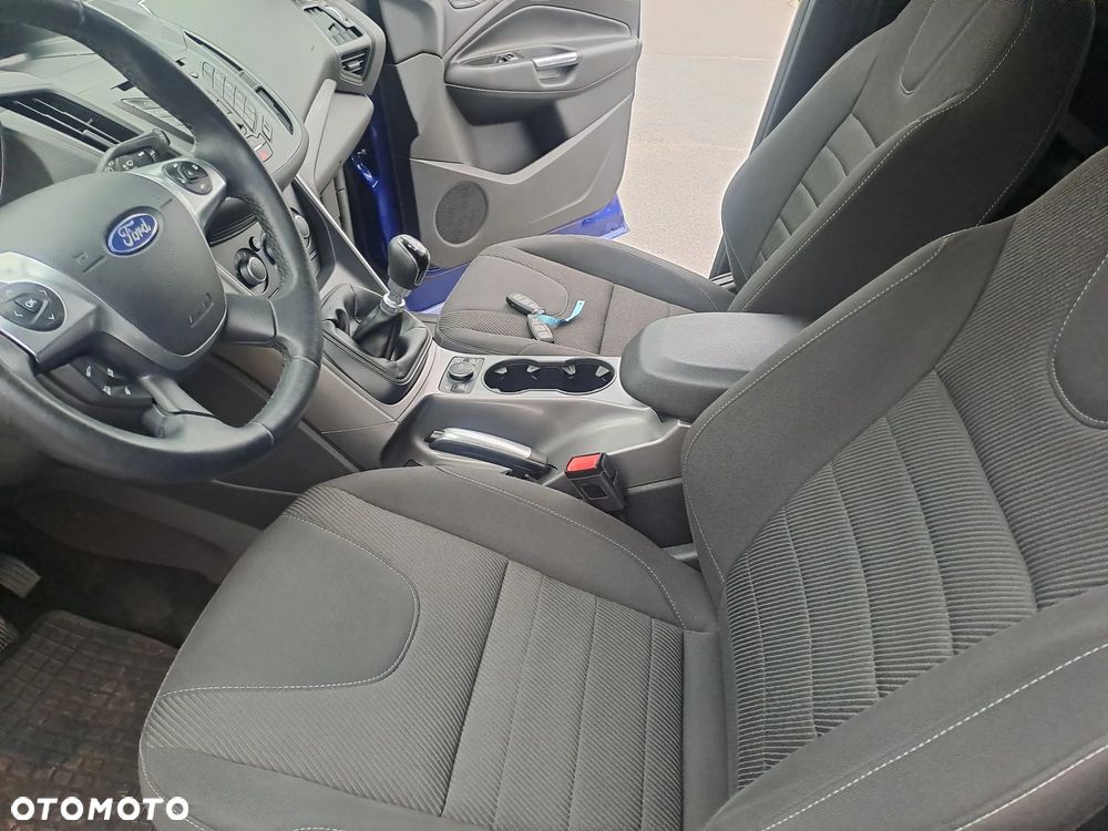 Ford Kuga 1.5 EcoBoost 2x4 Individual - 18
