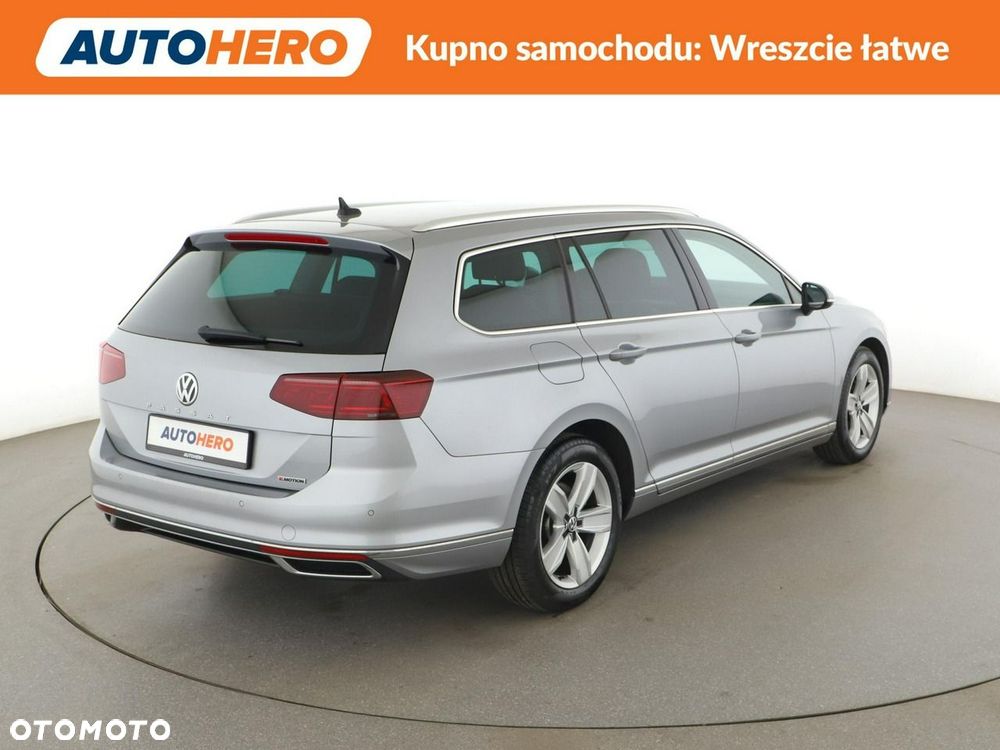 Volkswagen Passat Variant 2.0 TDI 4Mot Elegance DSG - 8