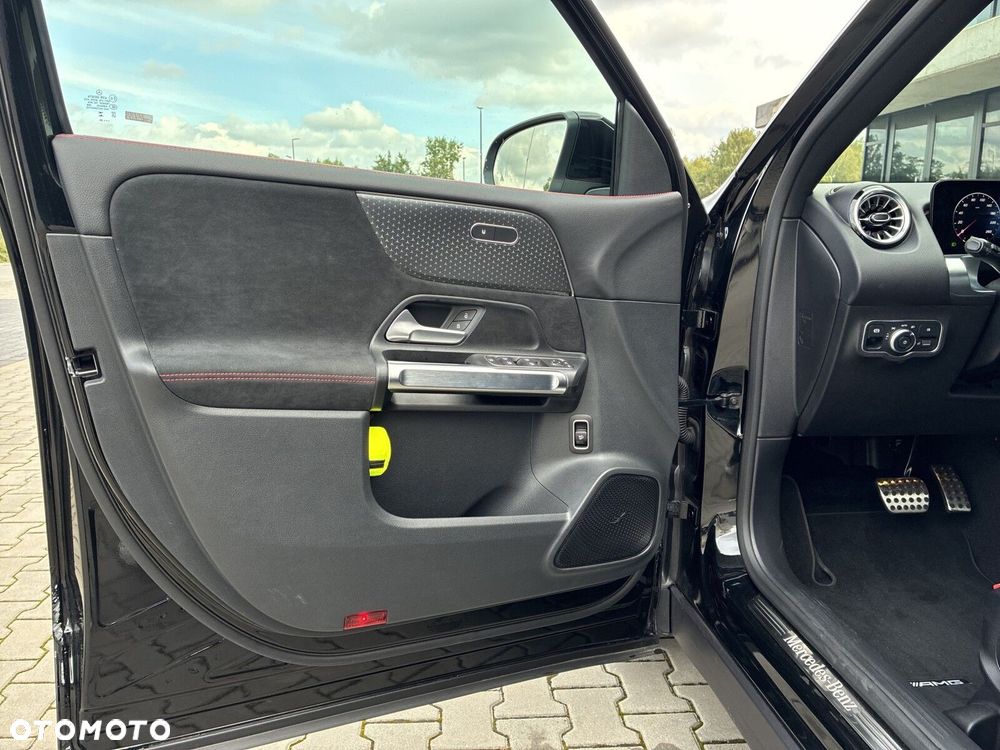 Mercedes-Benz GLB - 10