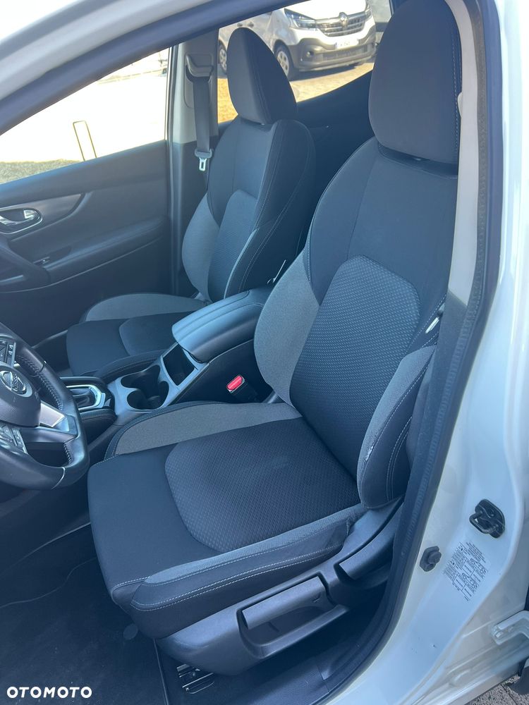 Nissan Qashqai - 12