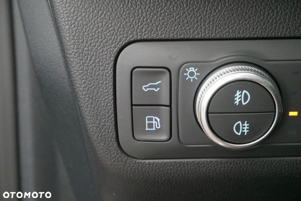 Ford Kuga - 18