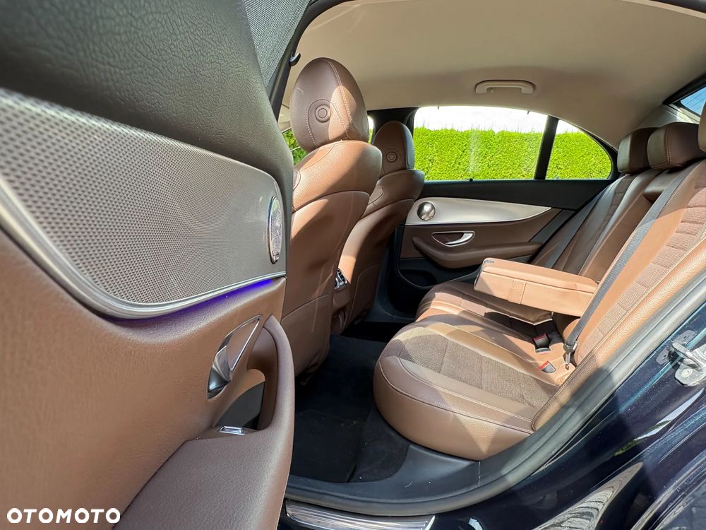 Mercedes-Benz Klasa E 200 d 9G-TRONIC - 10