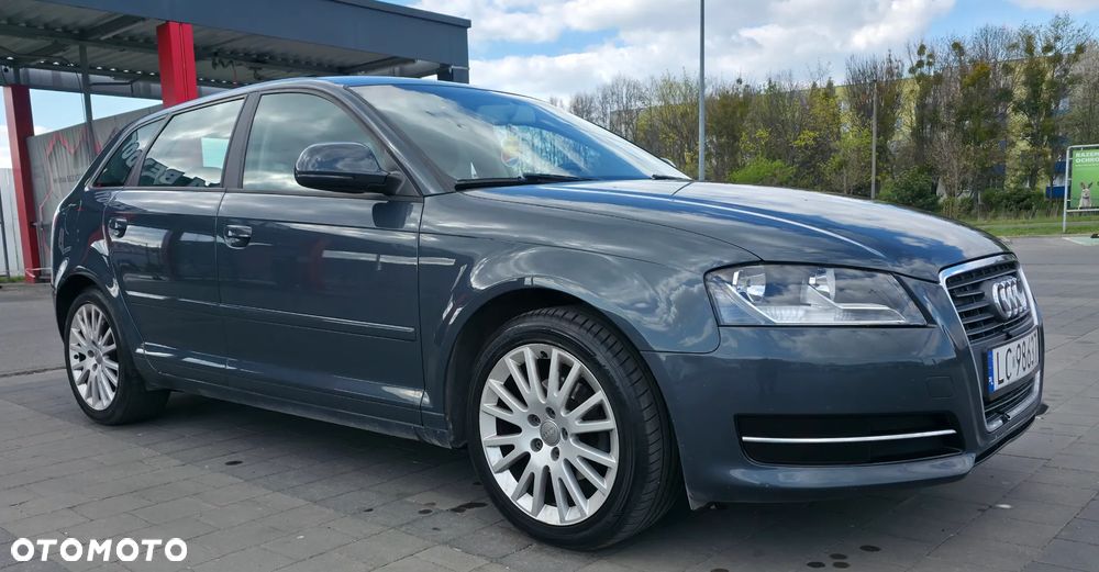 Audi A3 Sportback 1.6 Ambiente - 4