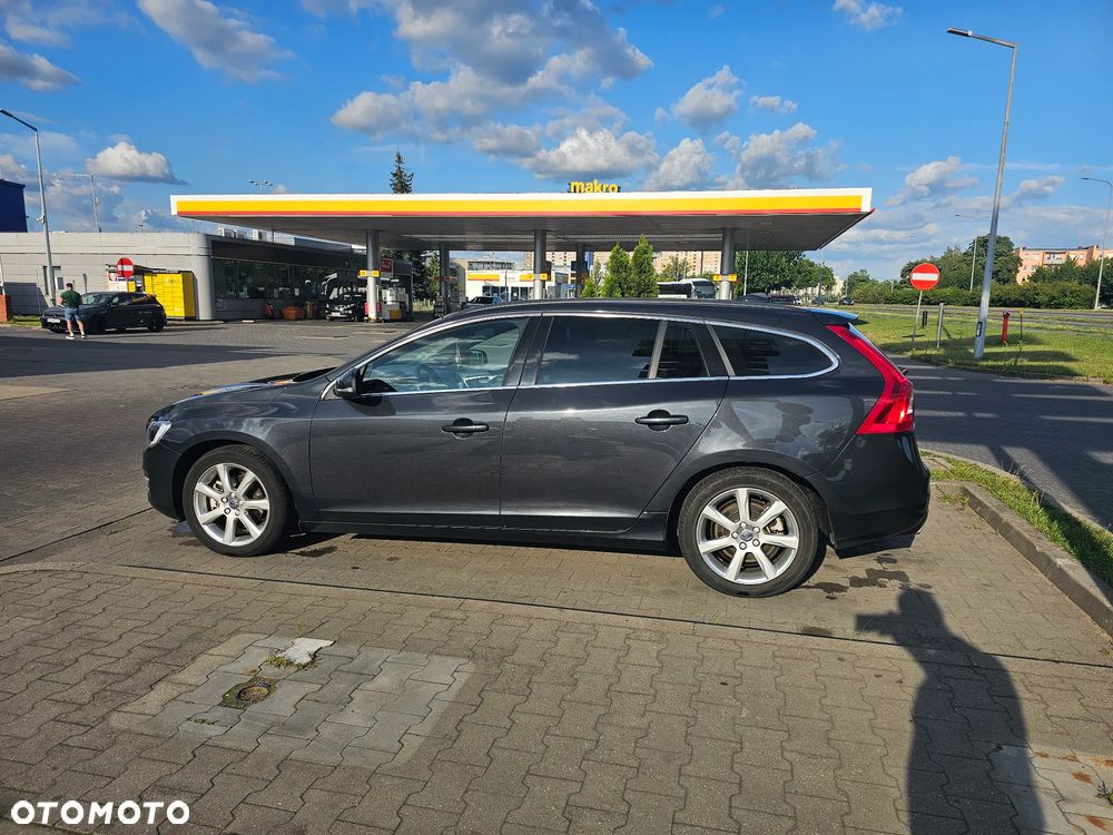 Volvo V60 Cross Country D4 Drive-E Momentum - 8