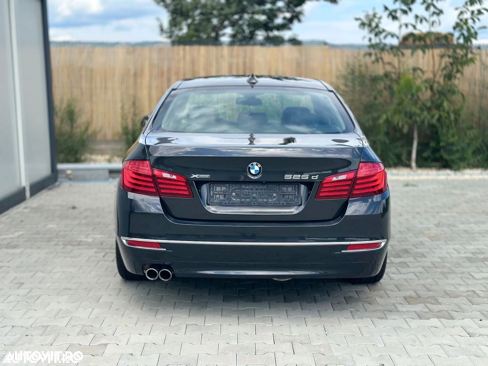 BMW Seria 5 525d xDrive AT - 5
