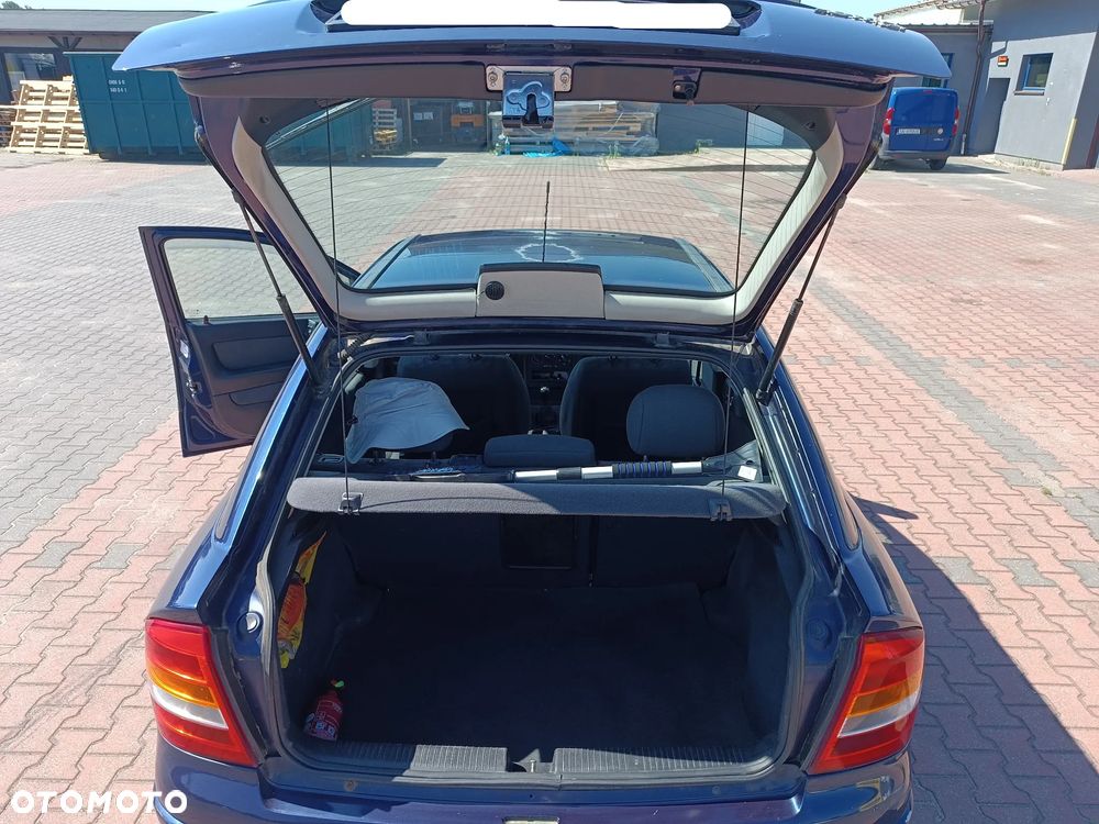 Opel Astra 1.4 Club - 20