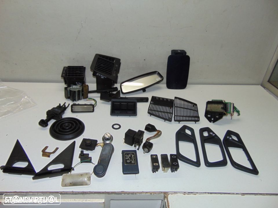 Peudeot 505 de 1986 várias peças pequenas - 1