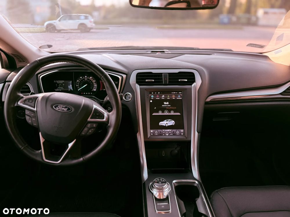 Ford Fusion - 10