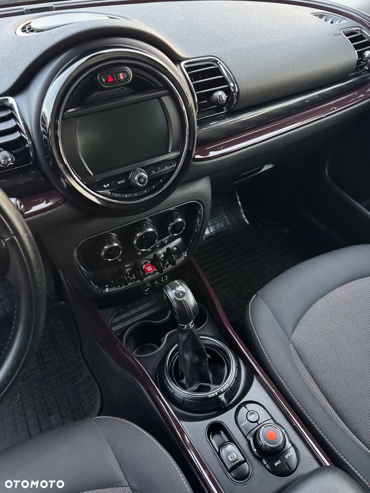 MINI Clubman Cooper D Untold Edition - 24