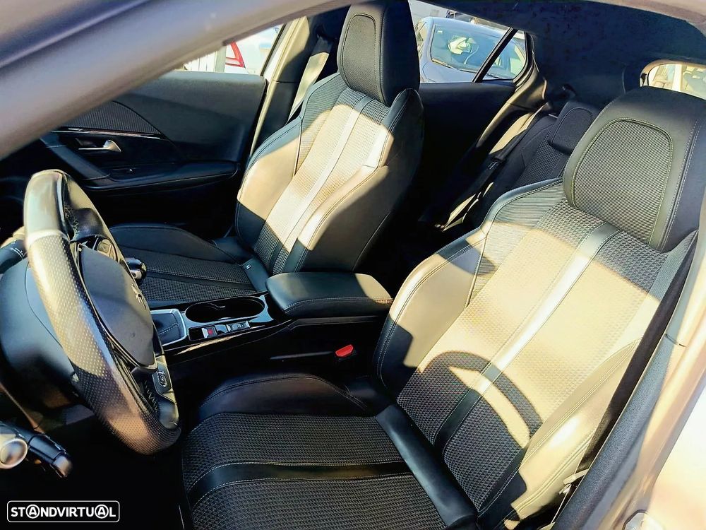 Peugeot 2008 PureTech 130 GT Pack - 14