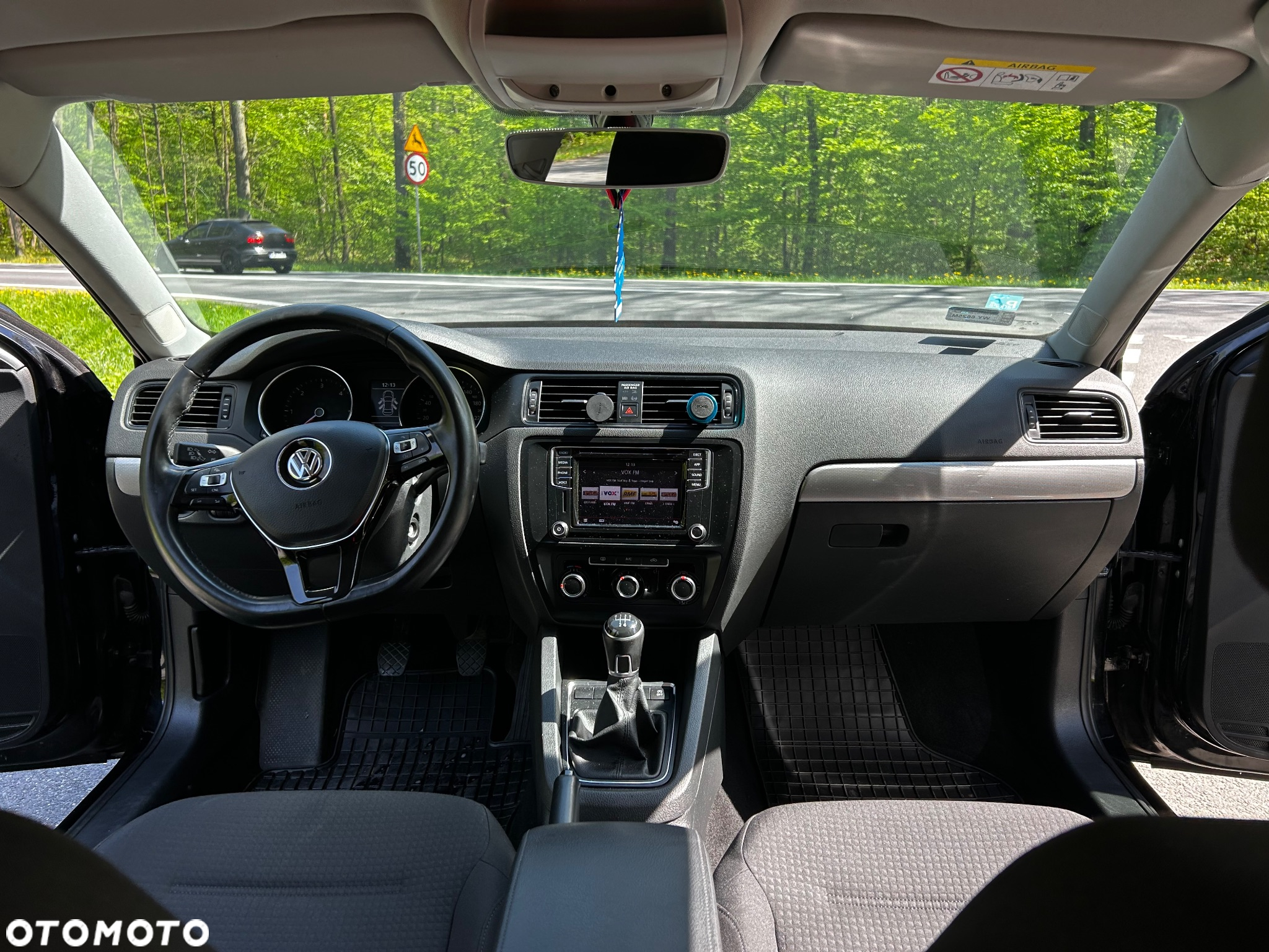 Volkswagen Jetta - 5