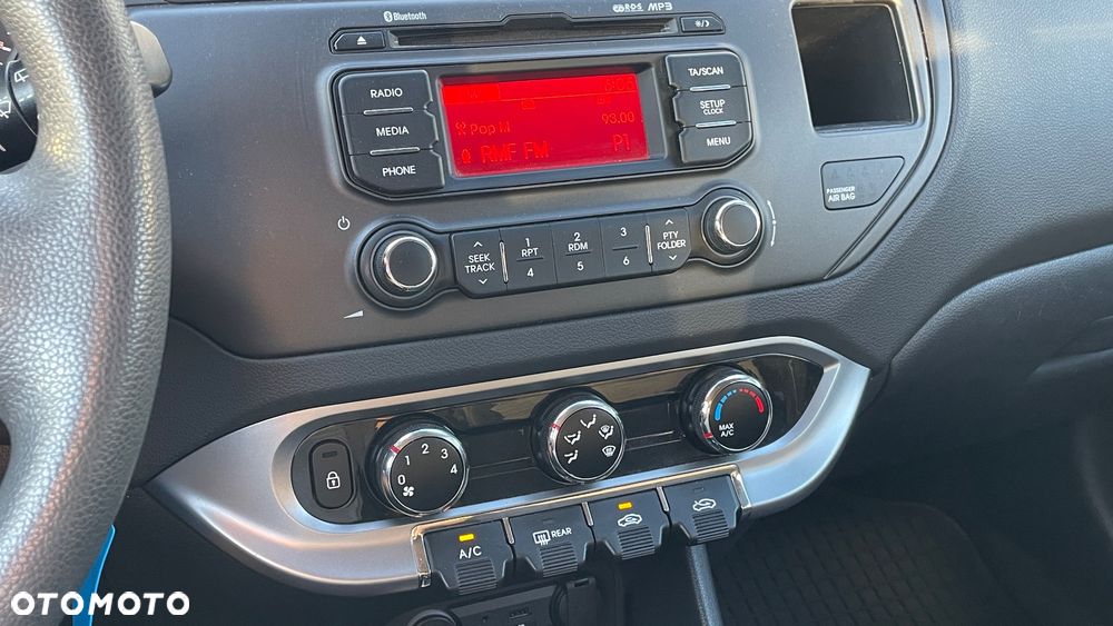Kia Rio 1.1 crdi L - 29