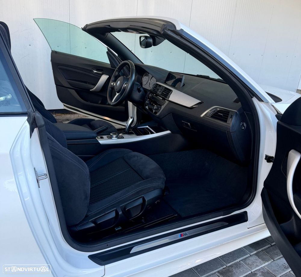 BMW 218 i Cabrio Pack M Auto - 28