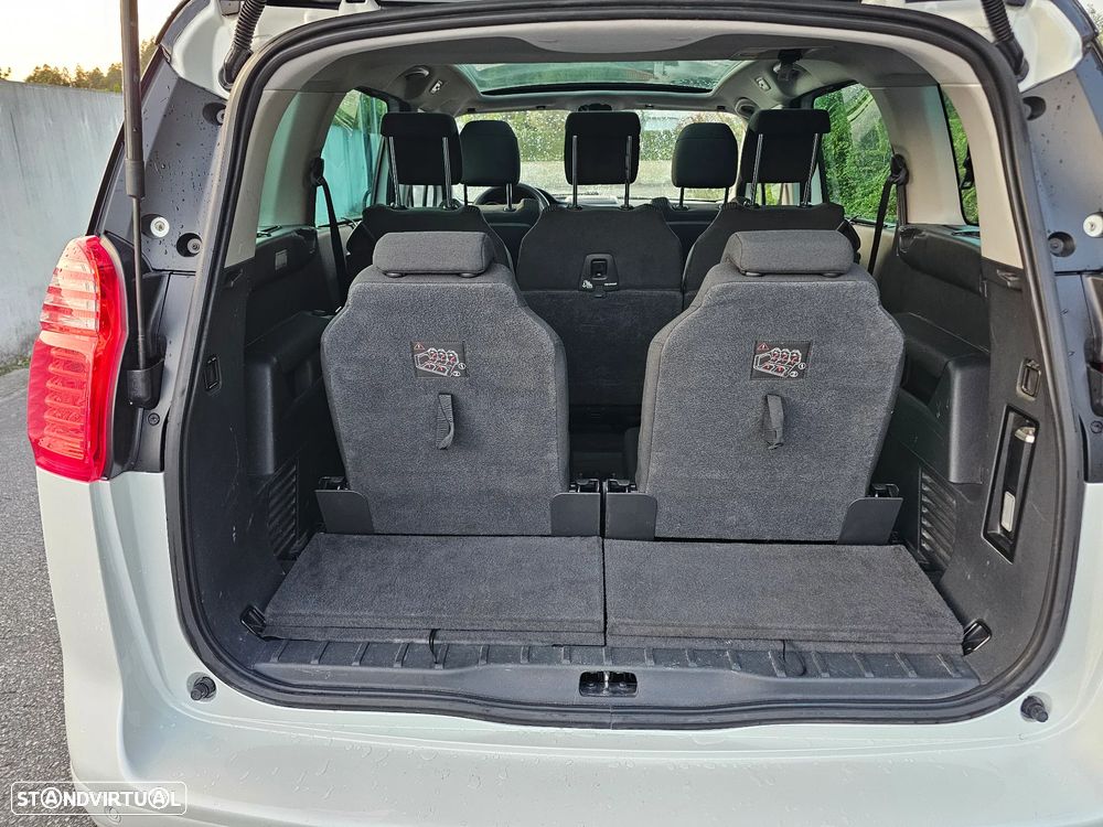 Peugeot 5008 1.6 HDi 7L Allure - 37