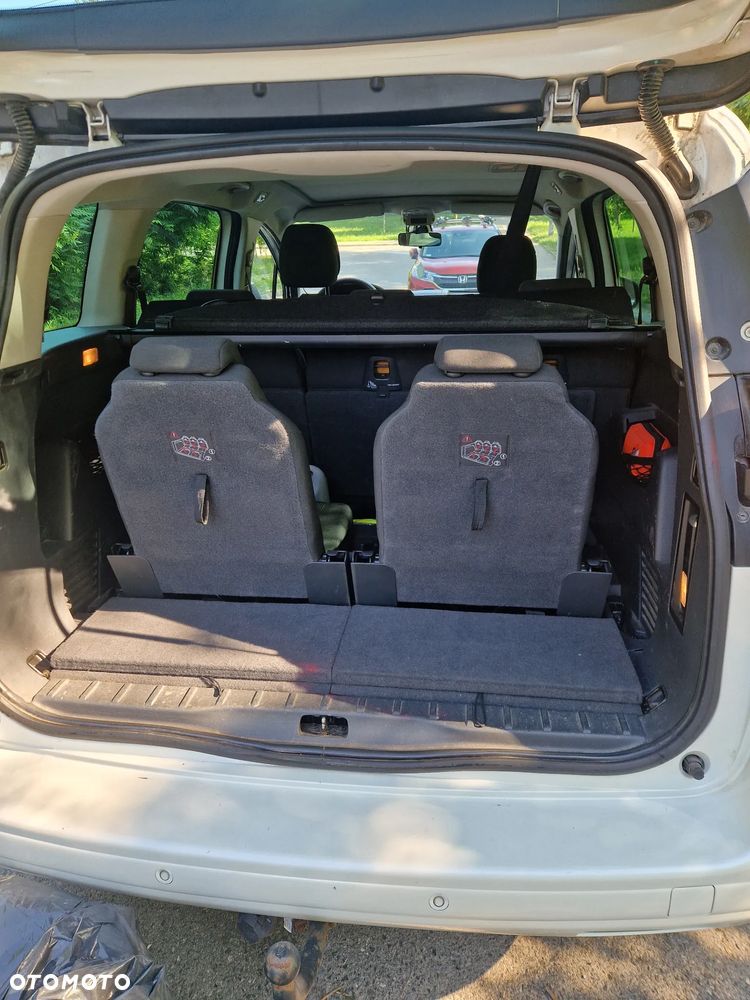 Peugeot 5008 - 14