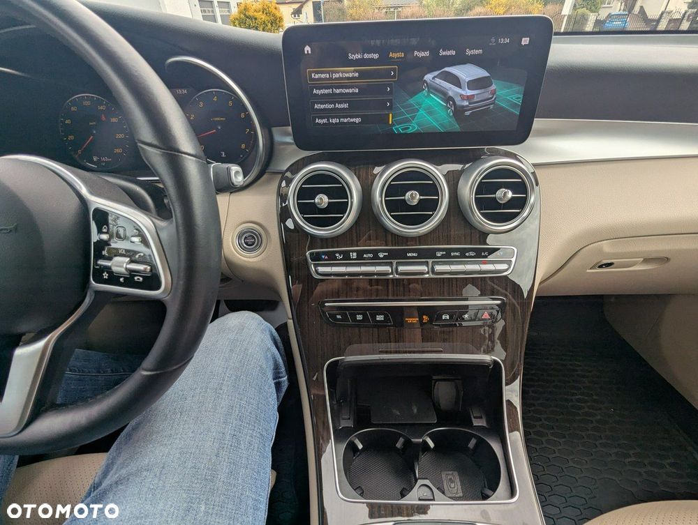 Mercedes-Benz GLC - 22
