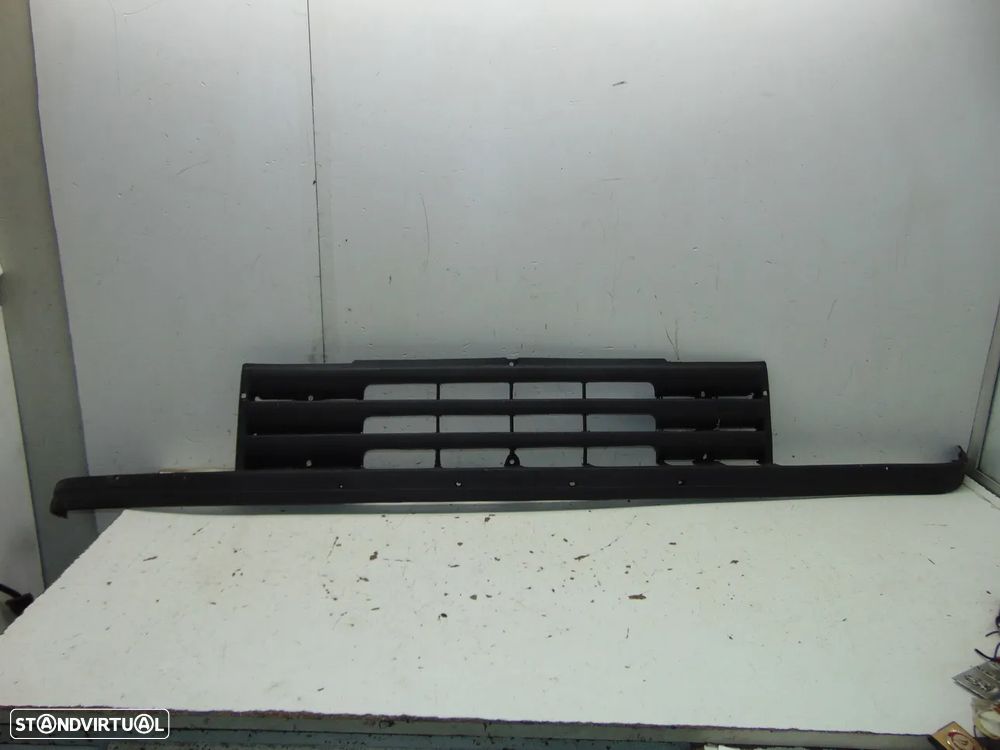 Mitsubishi Canter grelha - 1