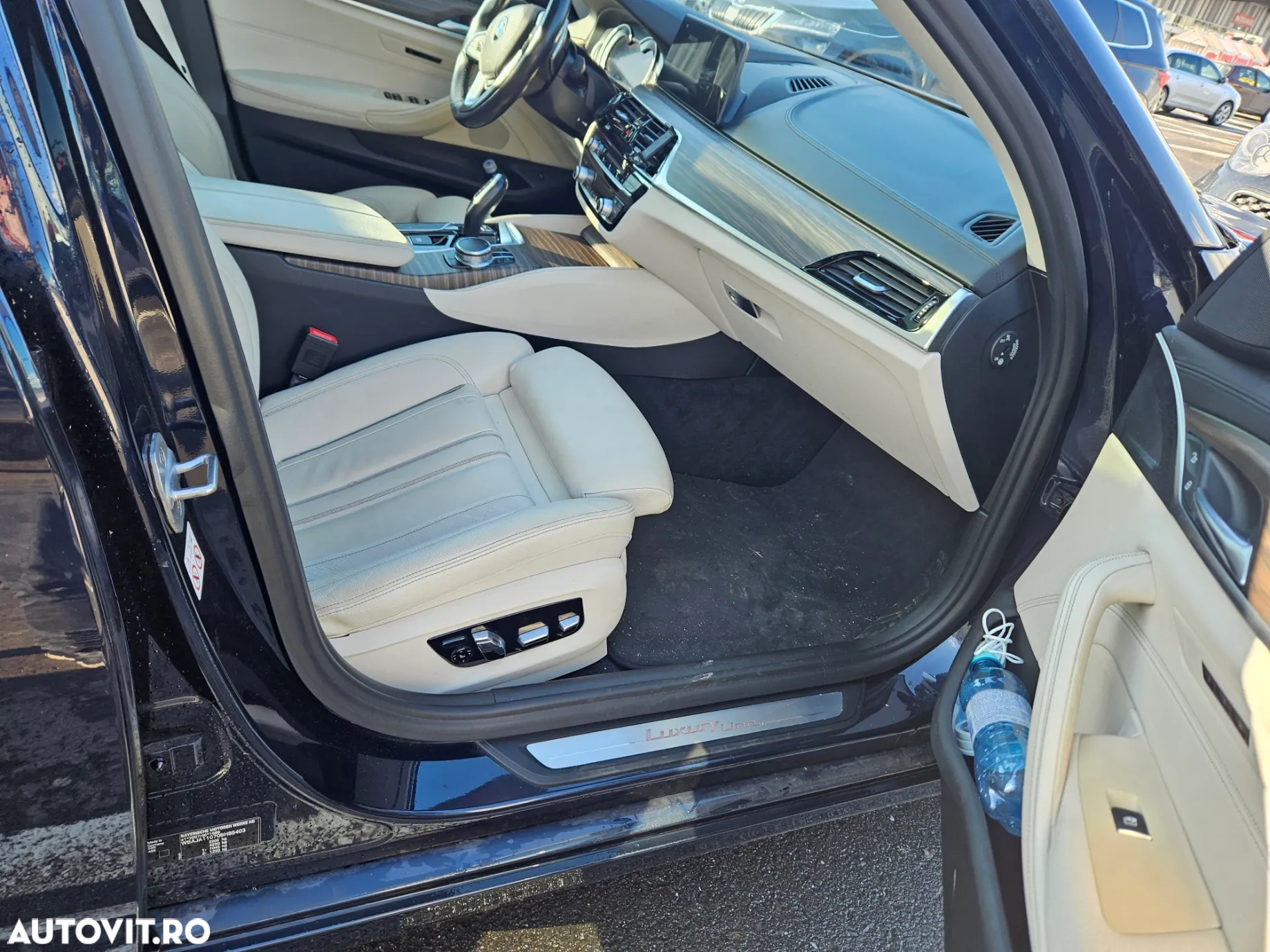 BMW Seria 5 520i Aut. Luxury Line - 9