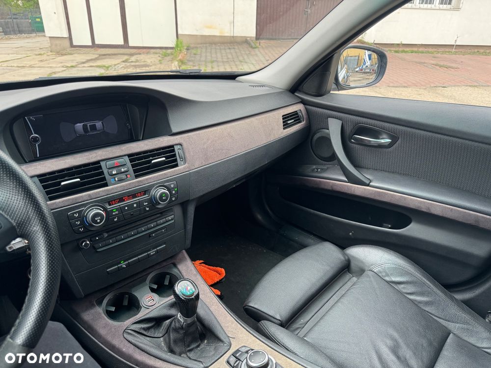 BMW Seria 3 320d - 8