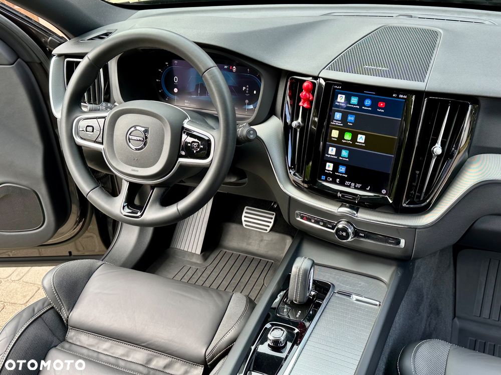 Volvo XC 60 B4 D AWD R-Design - 23