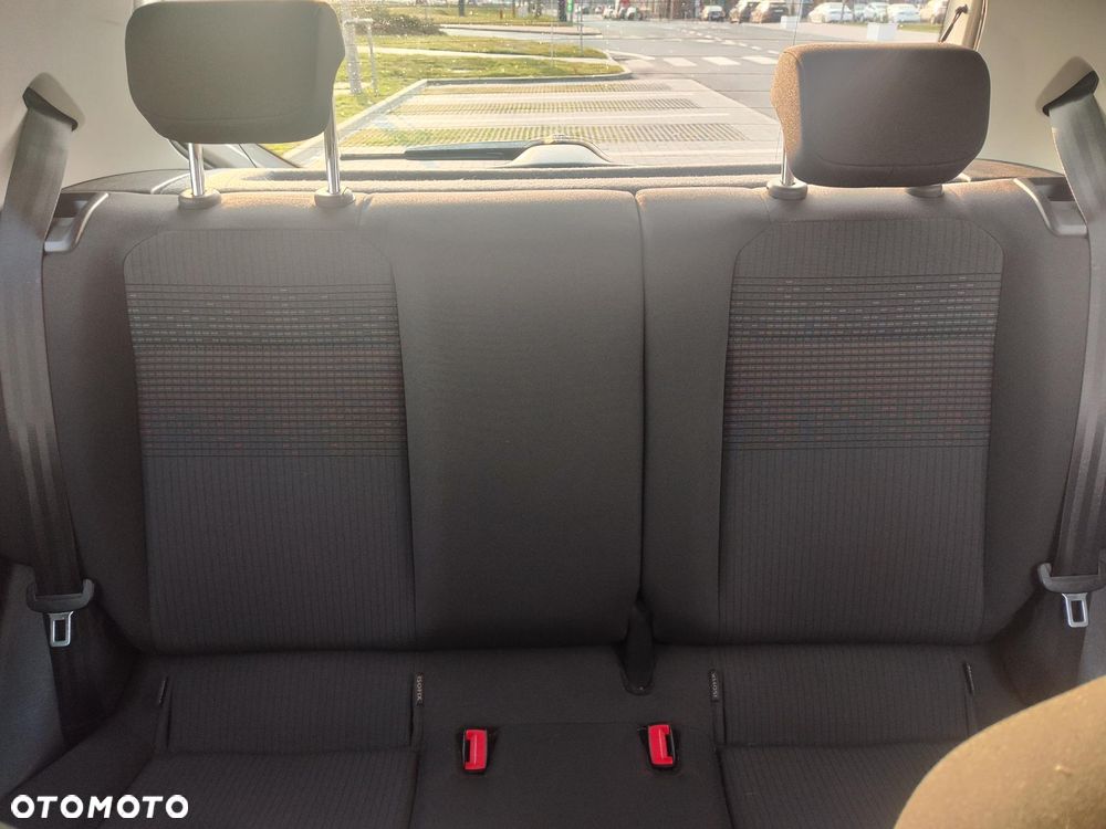 Volkswagen up! sound - 27