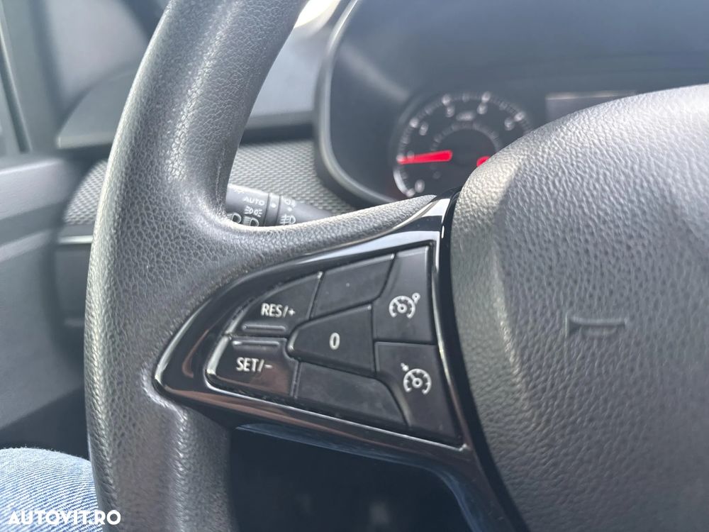 Dacia Logan TCe 90 MT6 Comfort - 17