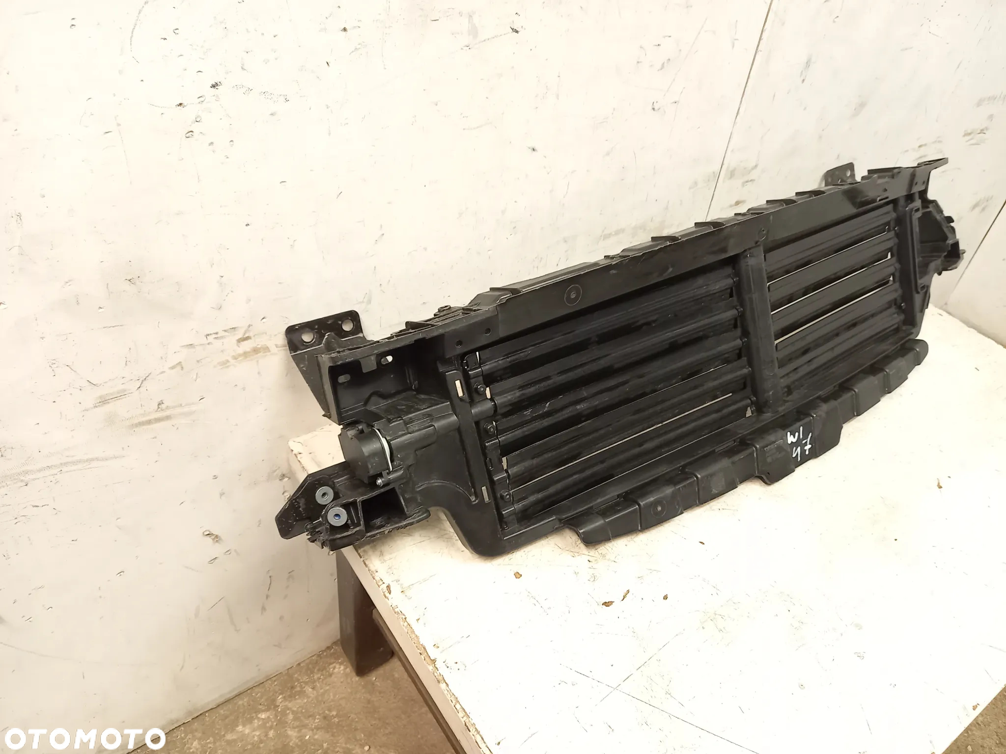 Volvo XC60 XC 60 II Wlot powietrza Wzmocnienie zaluzja roleta - 3