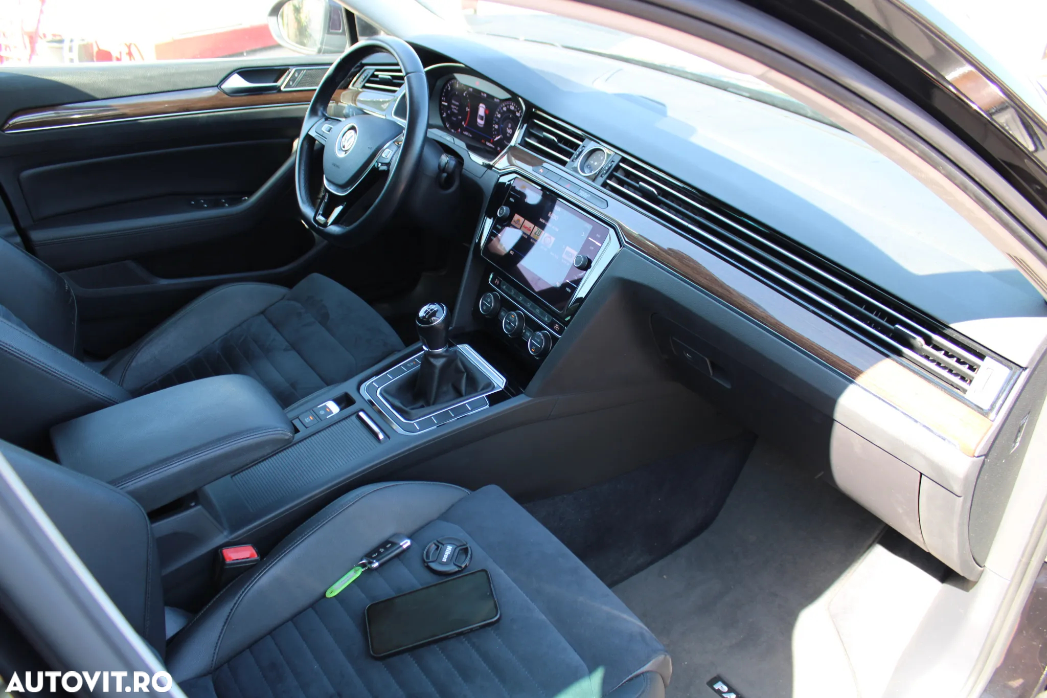 Volkswagen Passat 2.0 TDI (BlueMotion Technology) Highline - 16