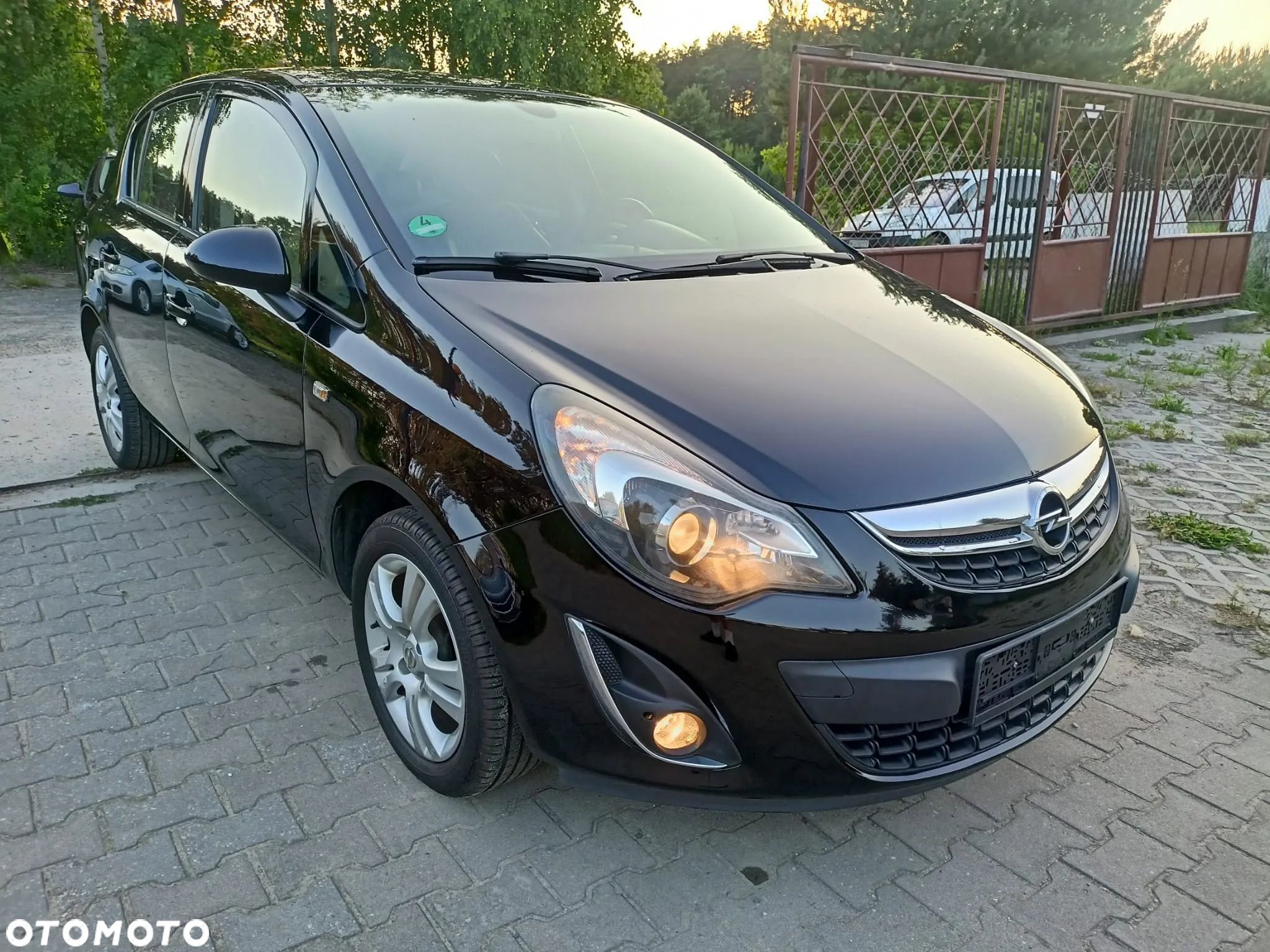 Opel Corsa 1.4 16V Cosmo - 3