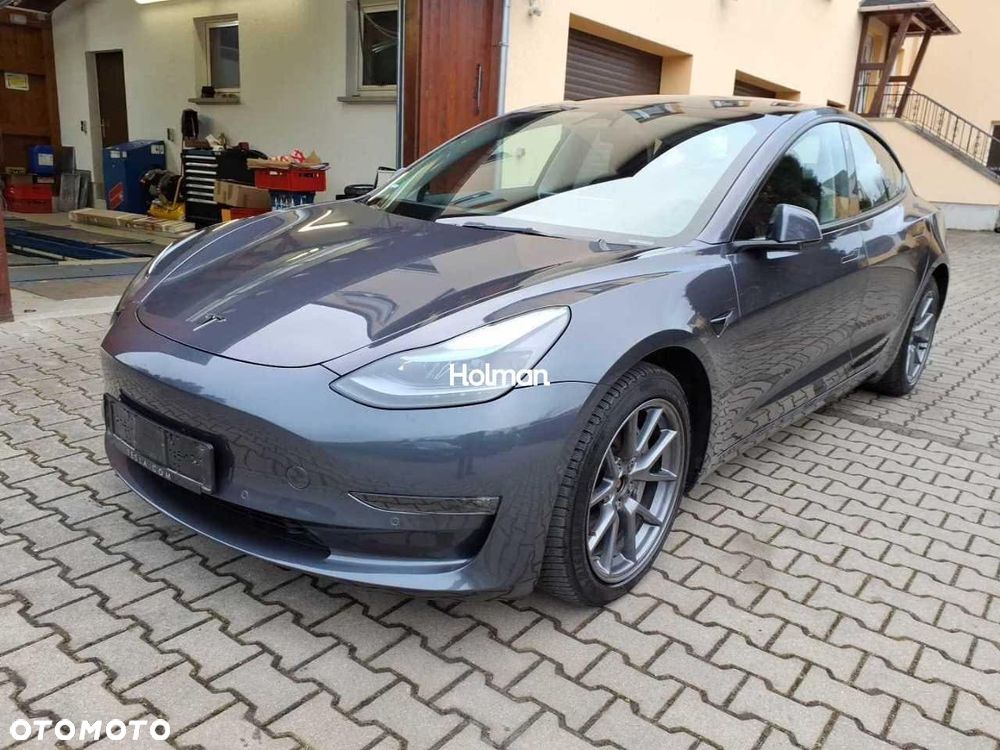 Tesla Model 3 Langstreckenbatterie Allradantrieb Dual Motor - 2