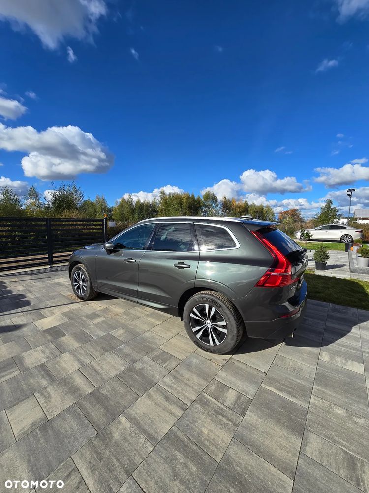 Volvo XC 60 B4 B Momentum - 3