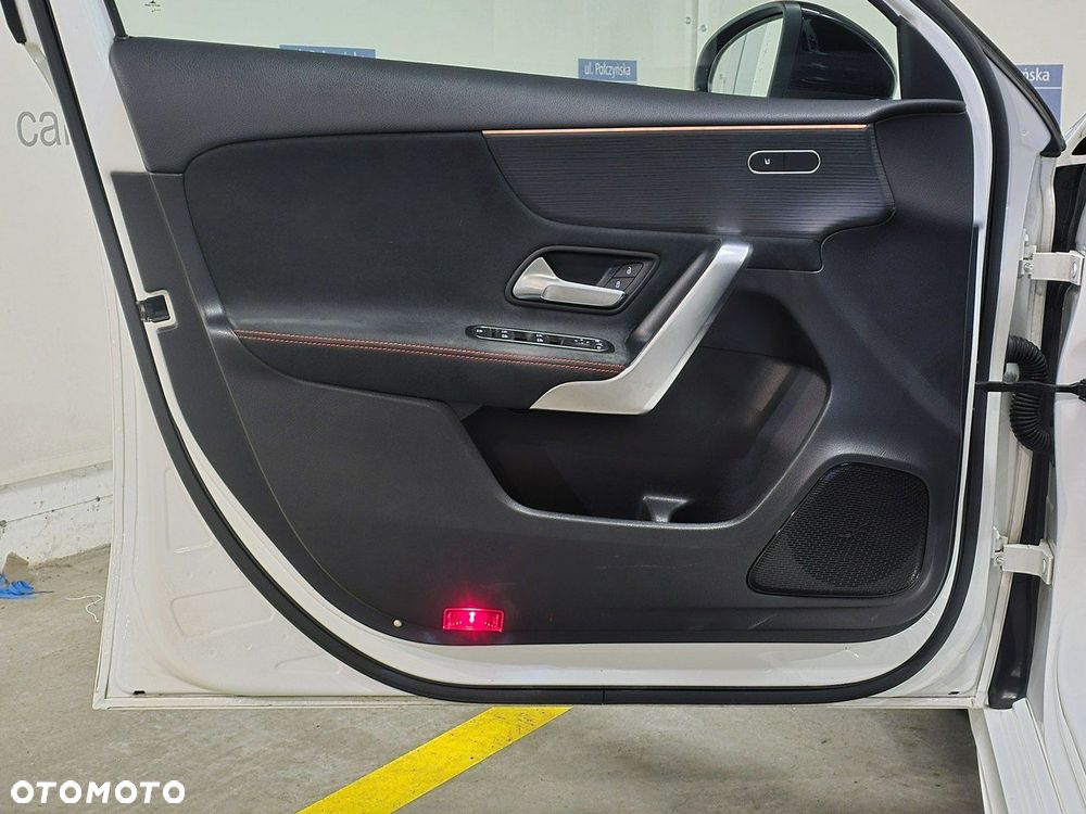 Mercedes-Benz Klasa A 220 7G-DCT AMG Line - 12
