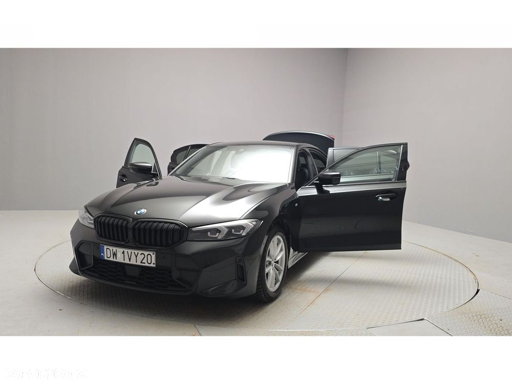 BMW Seria 3 320d xDrive mHEV M Sport - 15