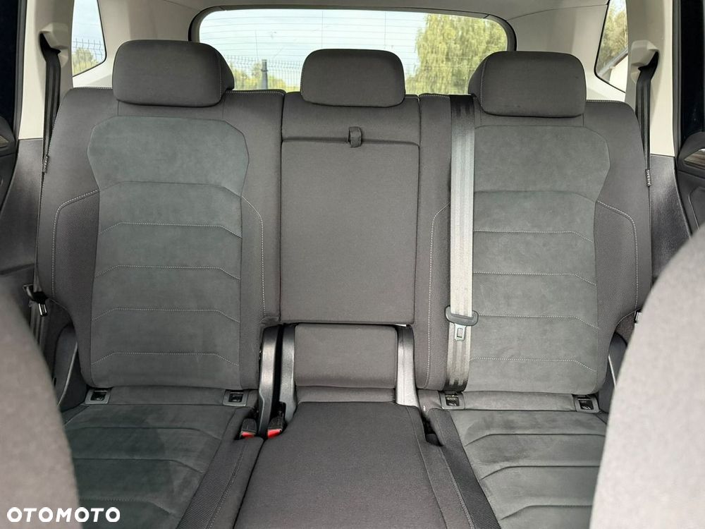 Volkswagen Tiguan Allspace - 16