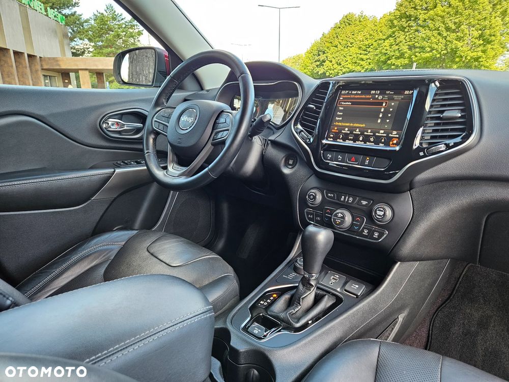 Jeep Cherokee - 17