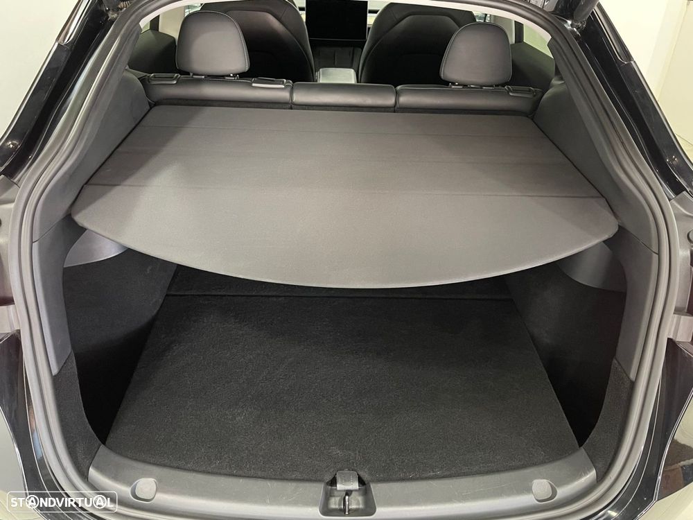 Tesla Model Y Standard - 49