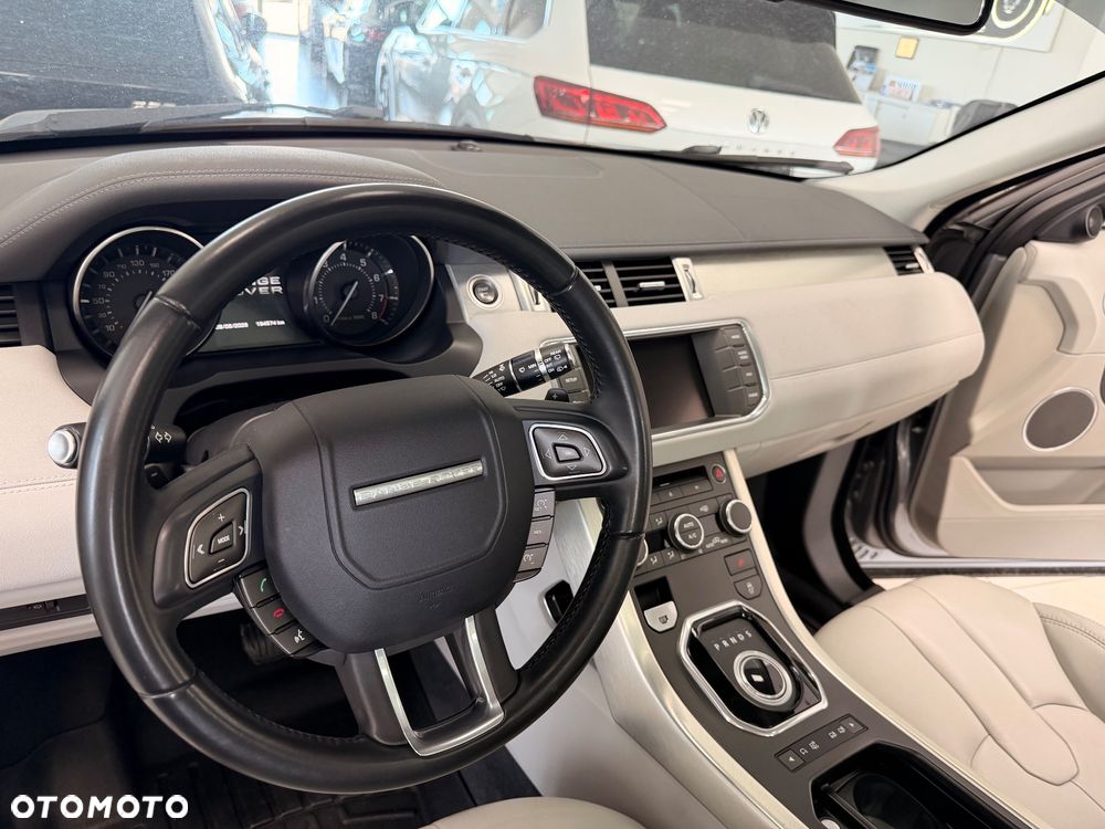 Land Rover Range Rover Evoque - 26