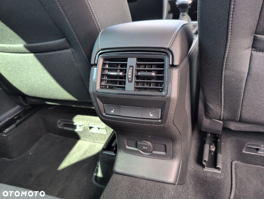 Skoda Karoq 1.5 TSI ACT Sportline DSG - 14