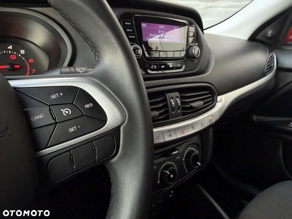 Fiat Tipo - 18