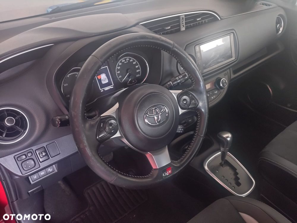 Toyota Yaris - 13