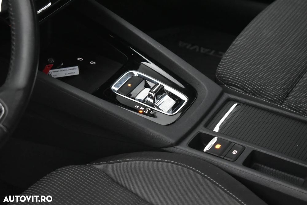 Skoda Octavia 2.0 TDI DSG Ambition - 10