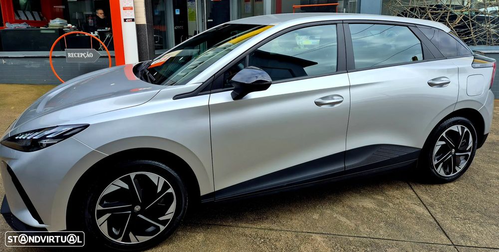 MG MG4 51 kWh Standard - 4