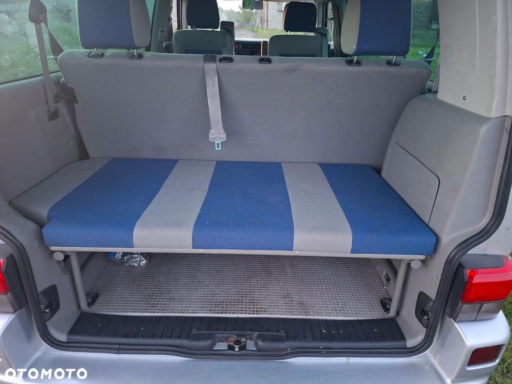 Volkswagen Multivan Standard - 10