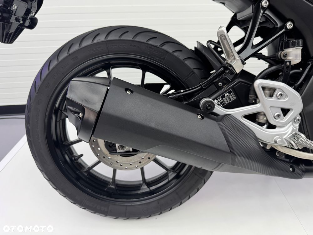 Yamaha MT - 27