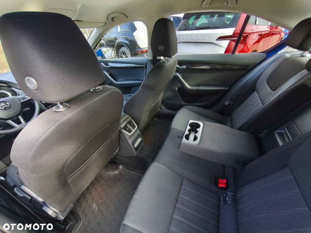 Skoda Octavia 2.0 TDI SCR Style DSG - 19