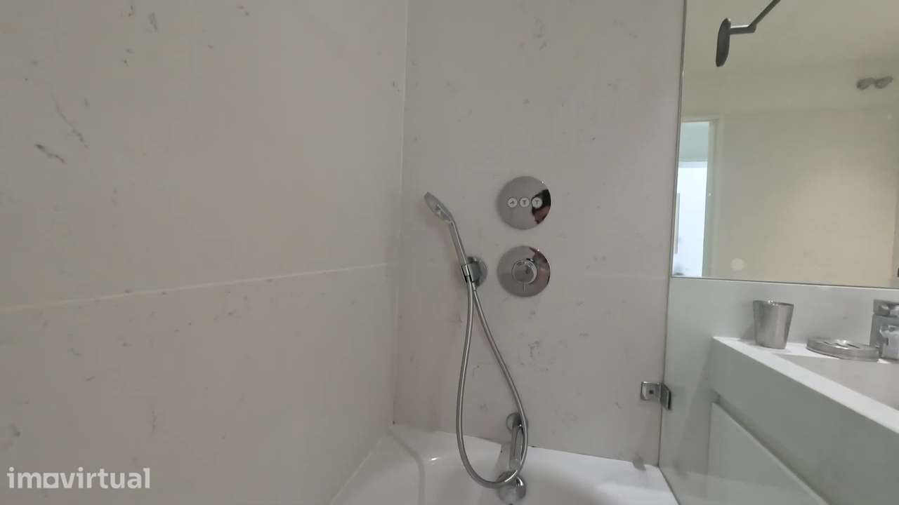 Apartamento T1 com varanda e garagem no Areeiro - Grande imagem: 3/11