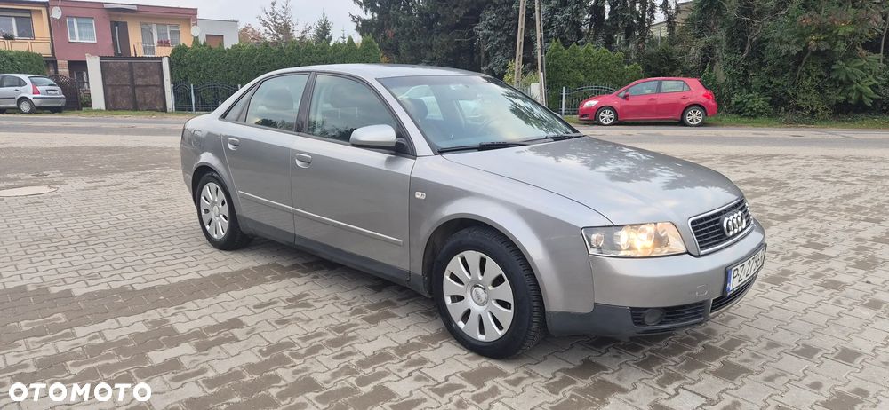 Audi A4 Limousine - 5