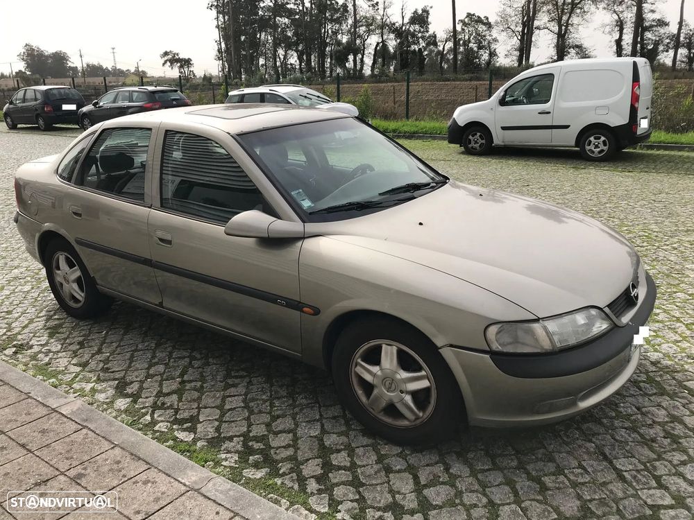 Opel Vectra B 1.6i 4P 1997 - Para Peças - 3