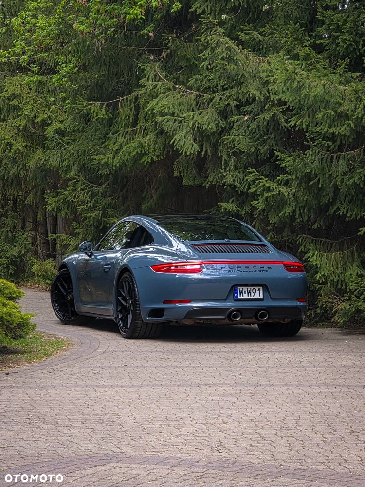 Porsche 911 Carrera 4 GTS PDK - 16