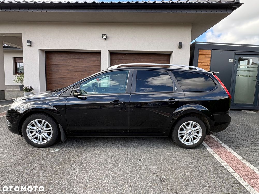 Ford Focus 1.8 Ghia - 8